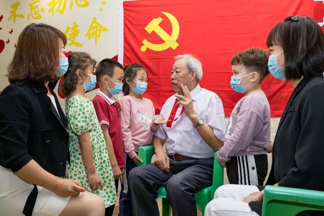 悬念揭晓，新疆队下狠手，裁掉大外援格罗夫斯，瞄准新援冲总冠军